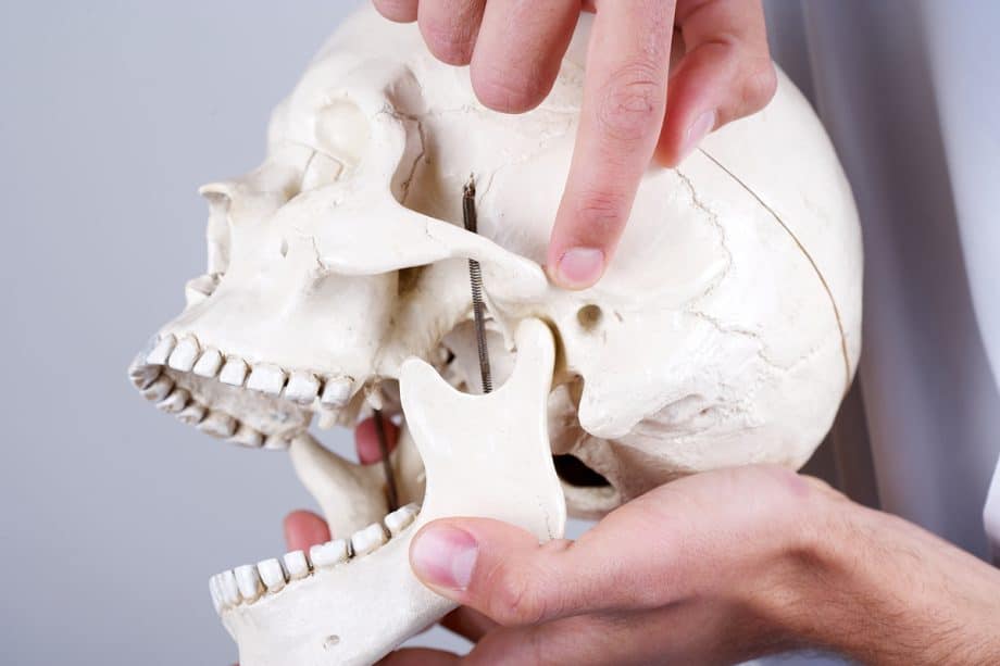 What Type Of Doctor Treats TMJ Disorders?
